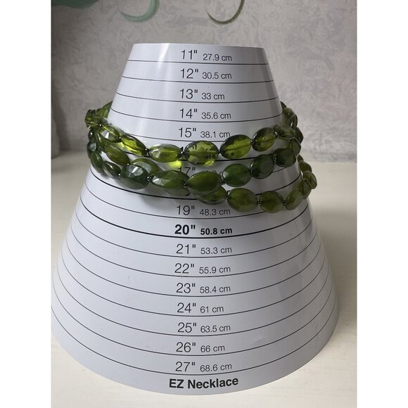 Green Multi-Strand Beaded Necklace With Adjustable Chain Clasp - Picture 2 of 4